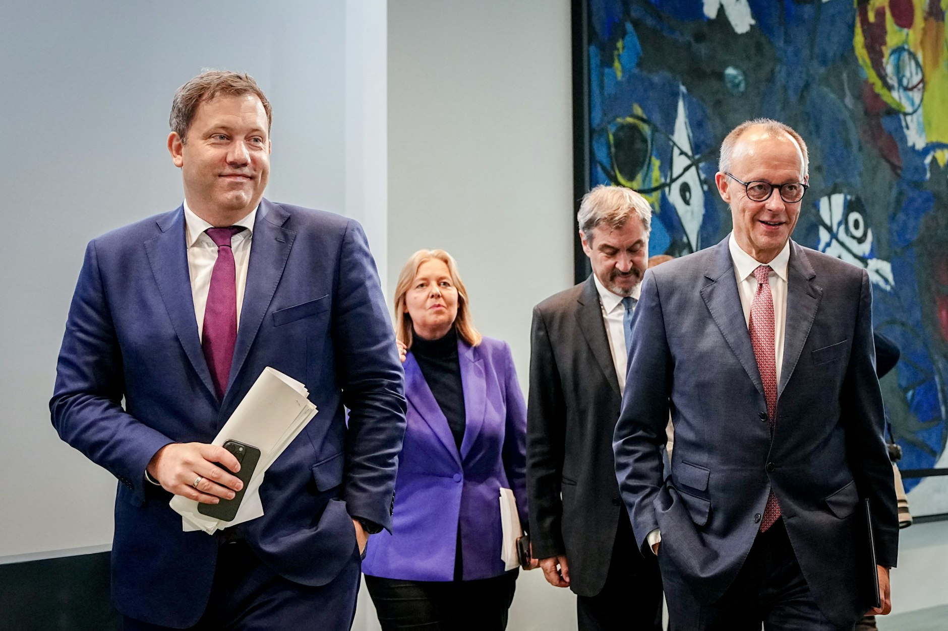 Finanzminister Lars Klingbeil (SPD), Arbeitsministerin Bärbel Bas (SPD), Bayerns Ministerpräsident und CSU-Chef Markus Söder sowie Bundeskanzler Friedrich Merz (CDU) nach der Verkündigung der Einigungen im Bundeskanzleramt.