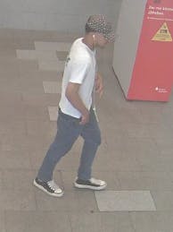 So sieht der mutmaßliche Telefonbetrüger aus.