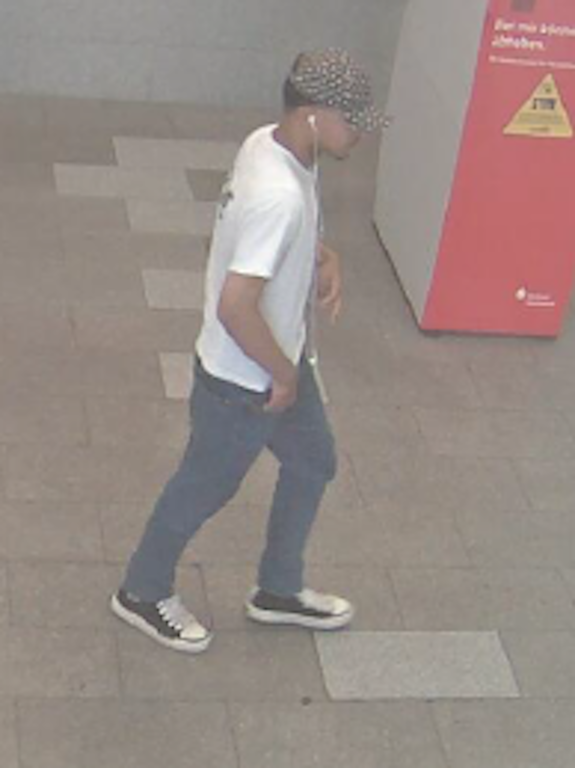 So sieht der mutmaßliche Telefonbetrüger aus.