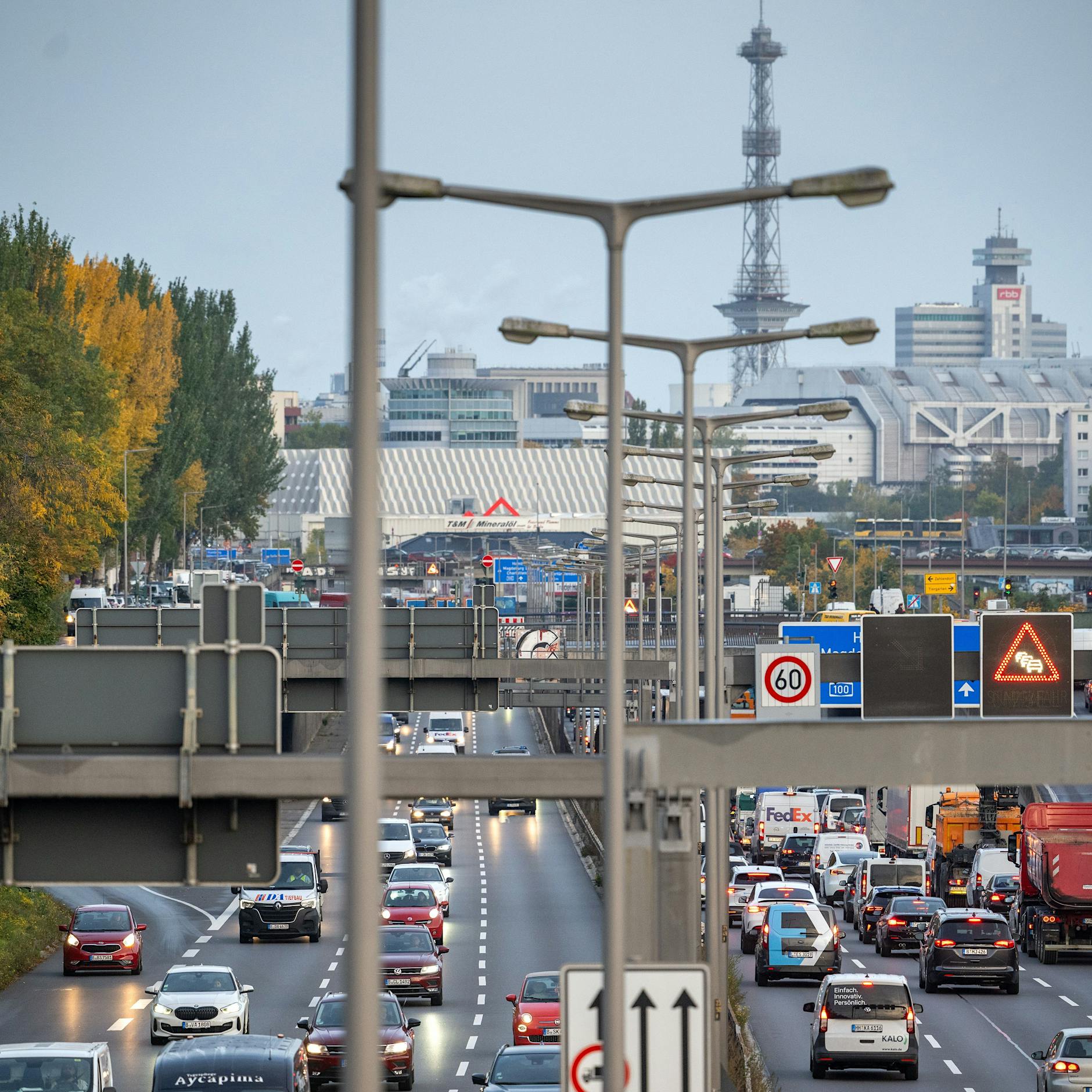 Achtung, Berliner: Stau-Chaos! Ab sofort Sperrung auf der A100