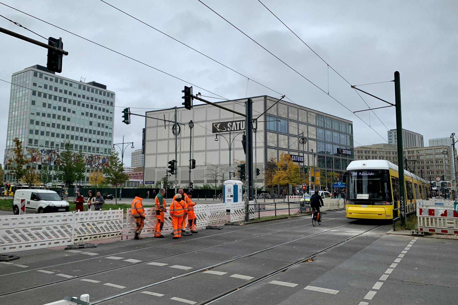 Vollsperrung wegen Bauarbeiten am Alex: Diese Gleise sollen bis November erneutert werden.