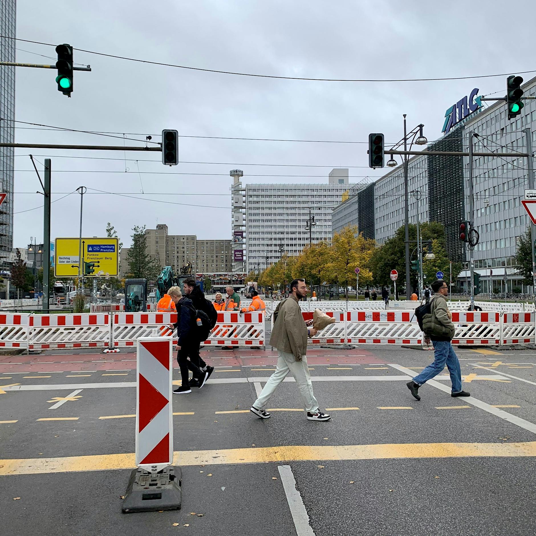 Neue Dauer-Stau-Stelle am Alex: Vollsperrung bis Mitte November