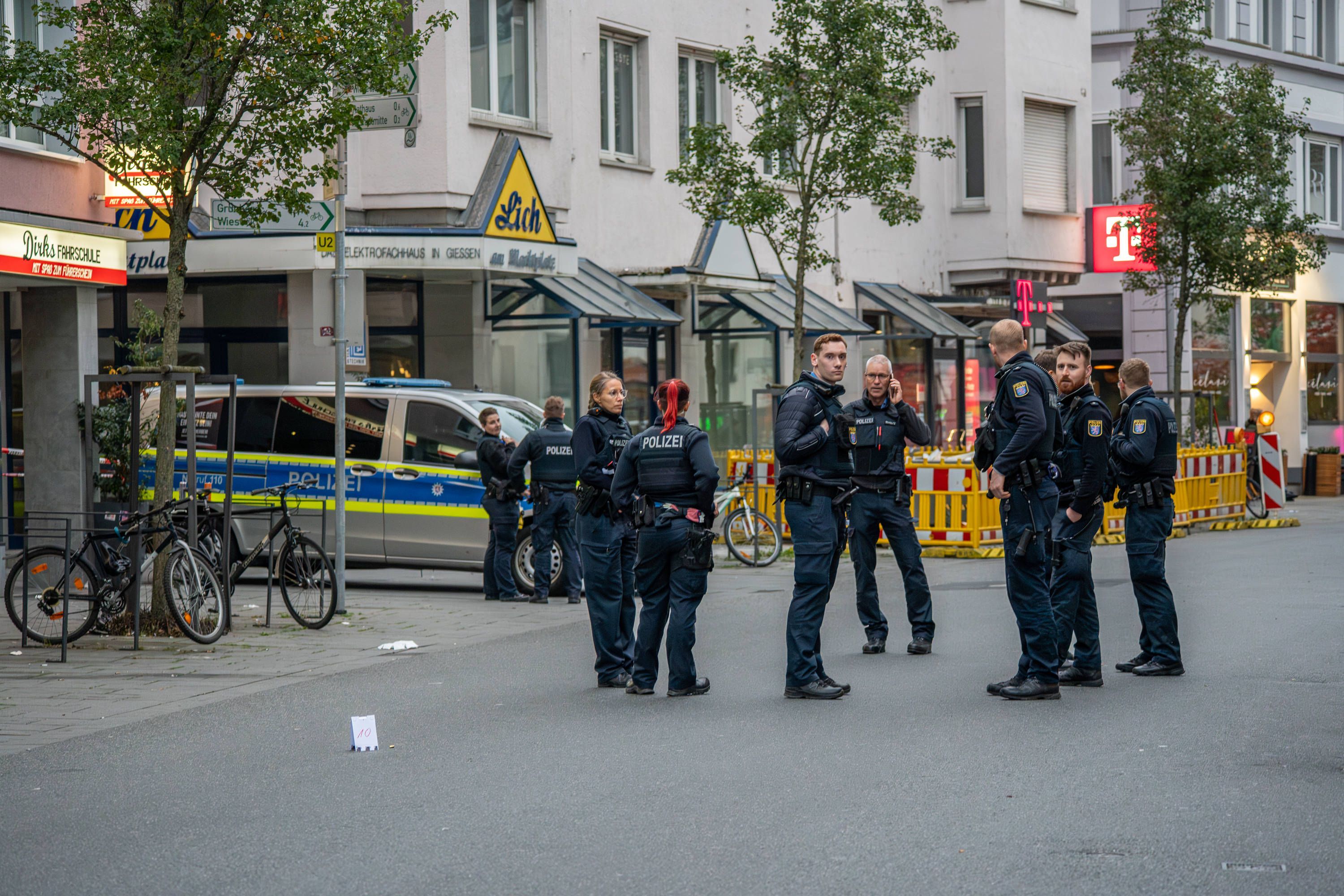 Gießen: Schüsse in Wettbüro – drei Verletzte