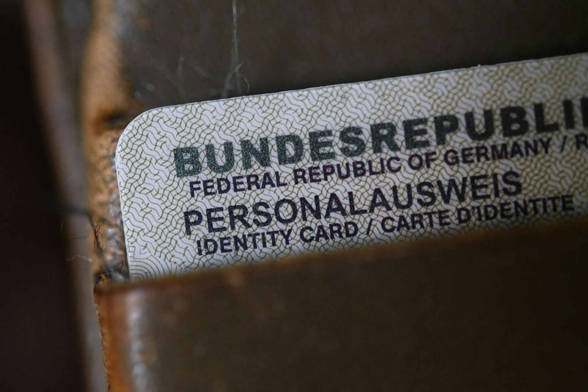 Ein neuer Personalausweis soll künftig 46 Euro kosten.