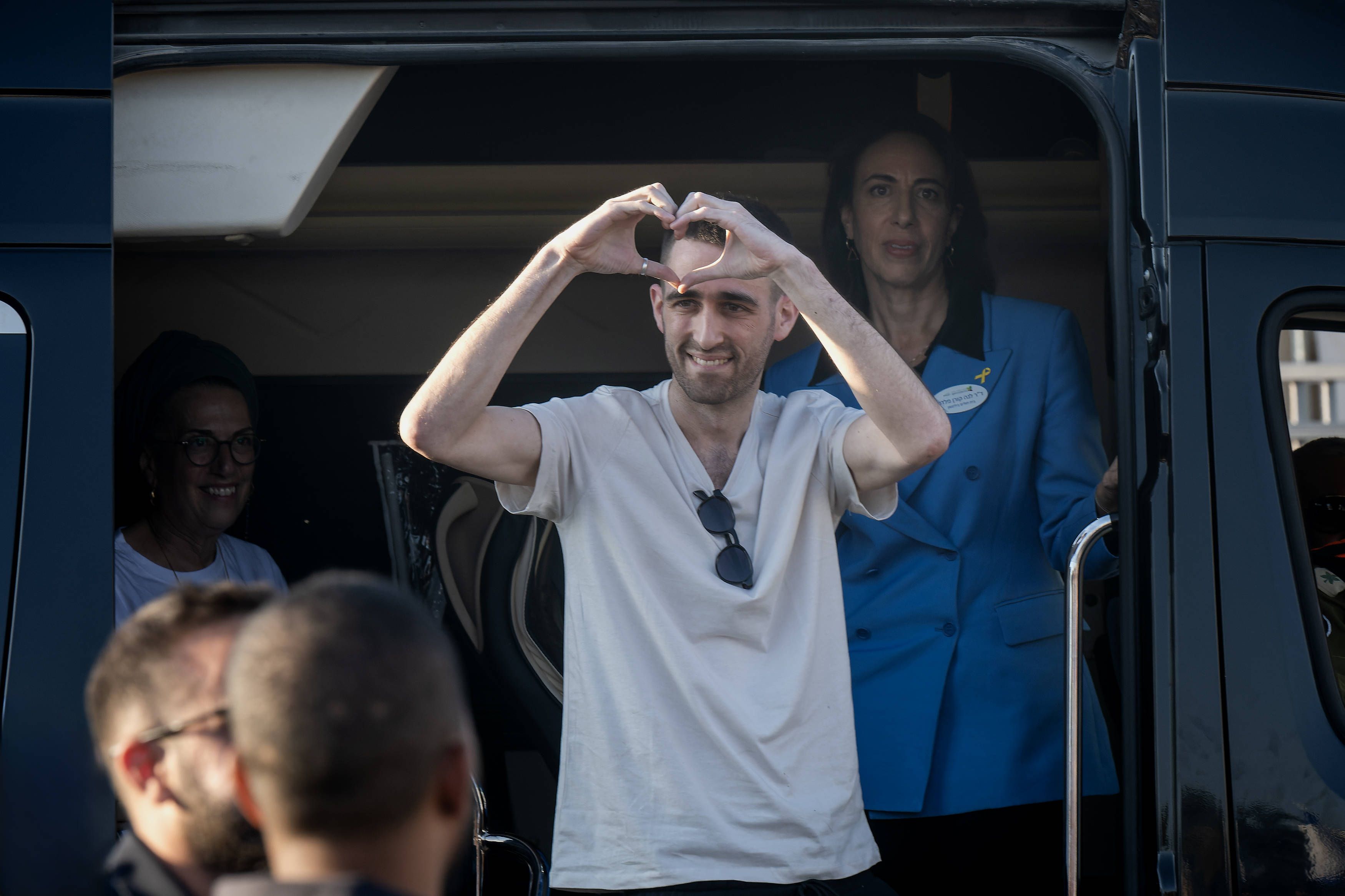 Israel feiert Rückkehr der Hamas-Geiseln: Emotionale Szenen bei Wiedersehen