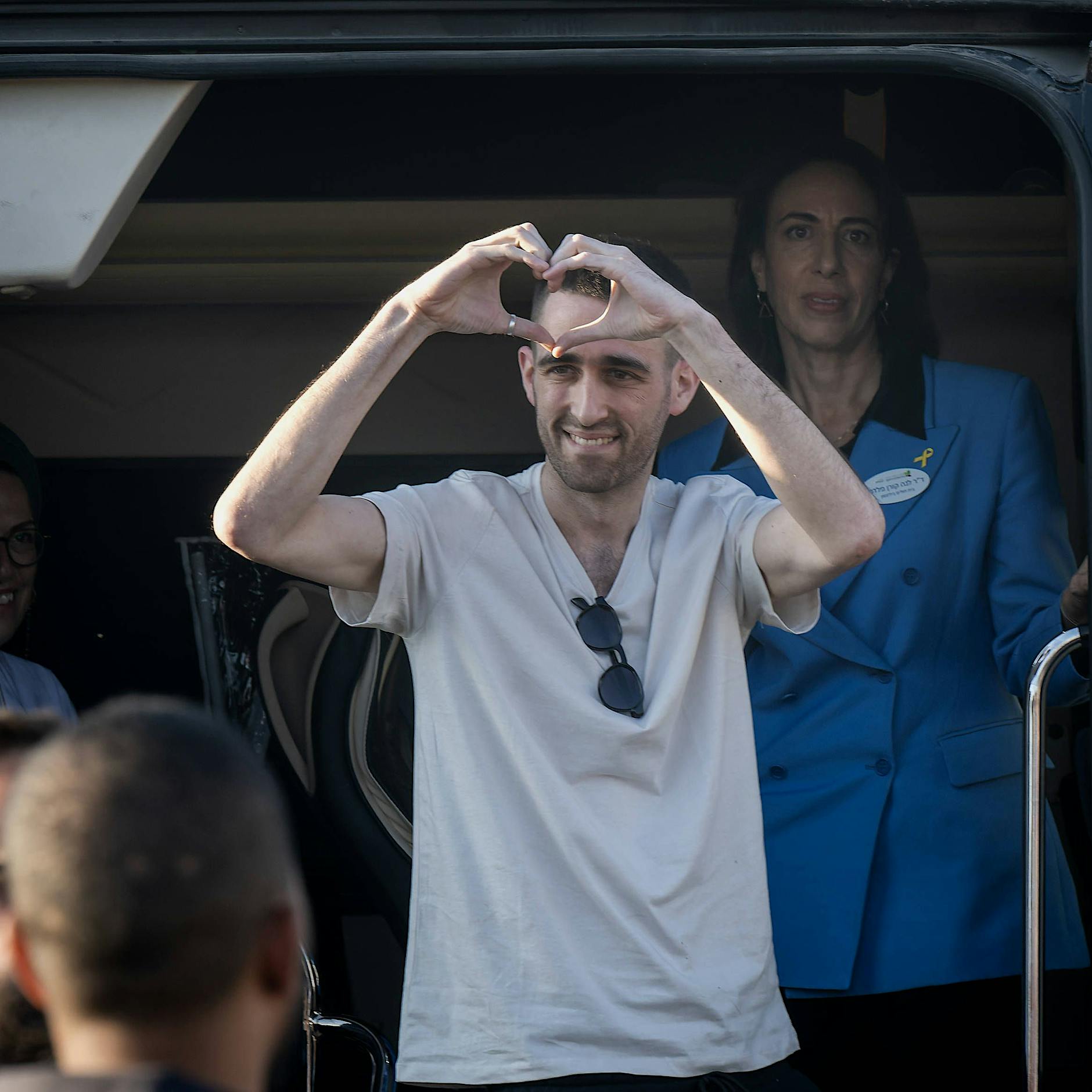 Israel feiert Rückkehr der Hamas-Geiseln: Emotionale Szenen bei Wiedersehen