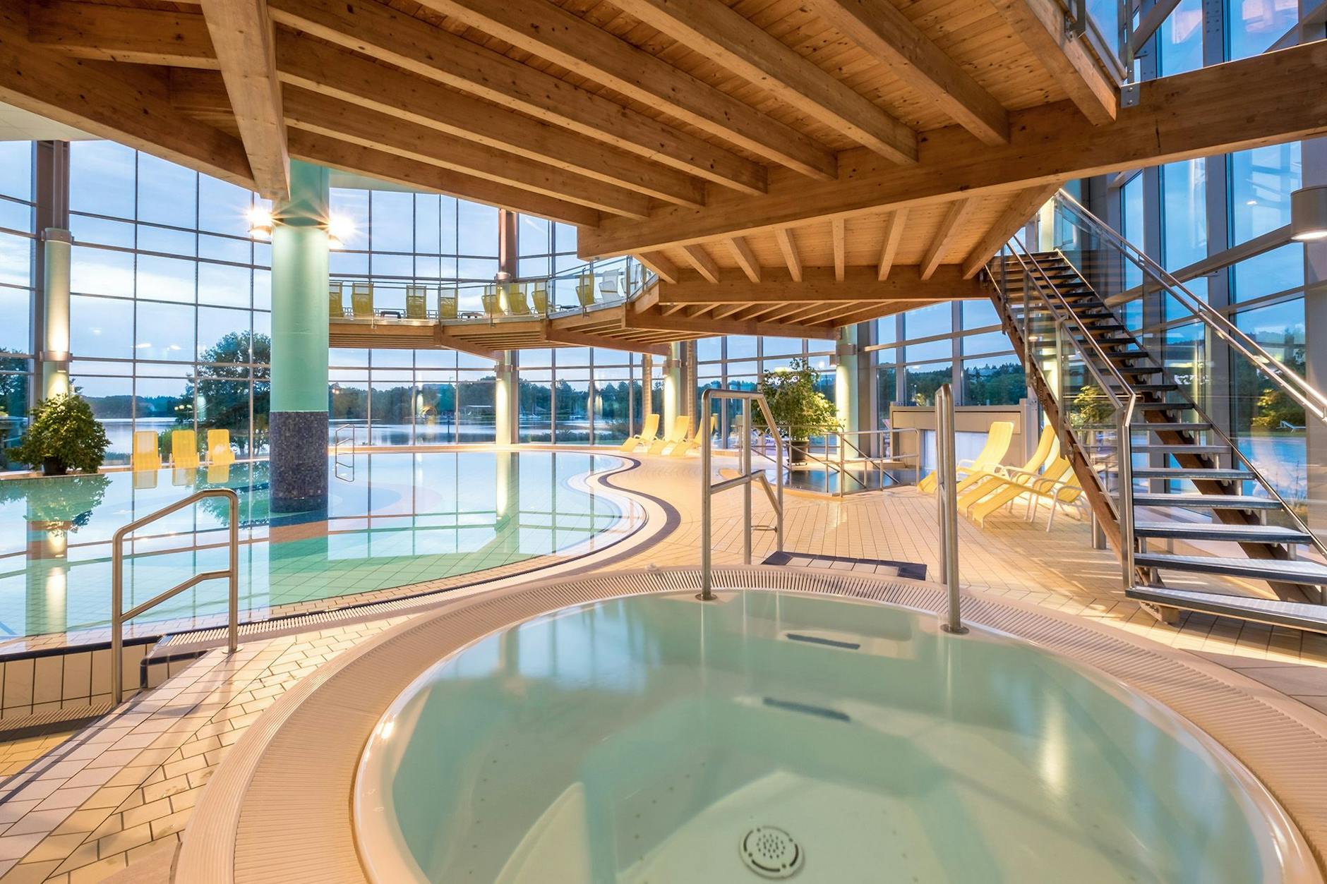 Schwimmbad innen