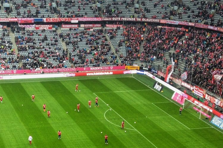 FC Bayern vs. 1. FC Union Berlin live erleben – Nervenkitzel & Kulinarik in München. Hier Tickets sichern!