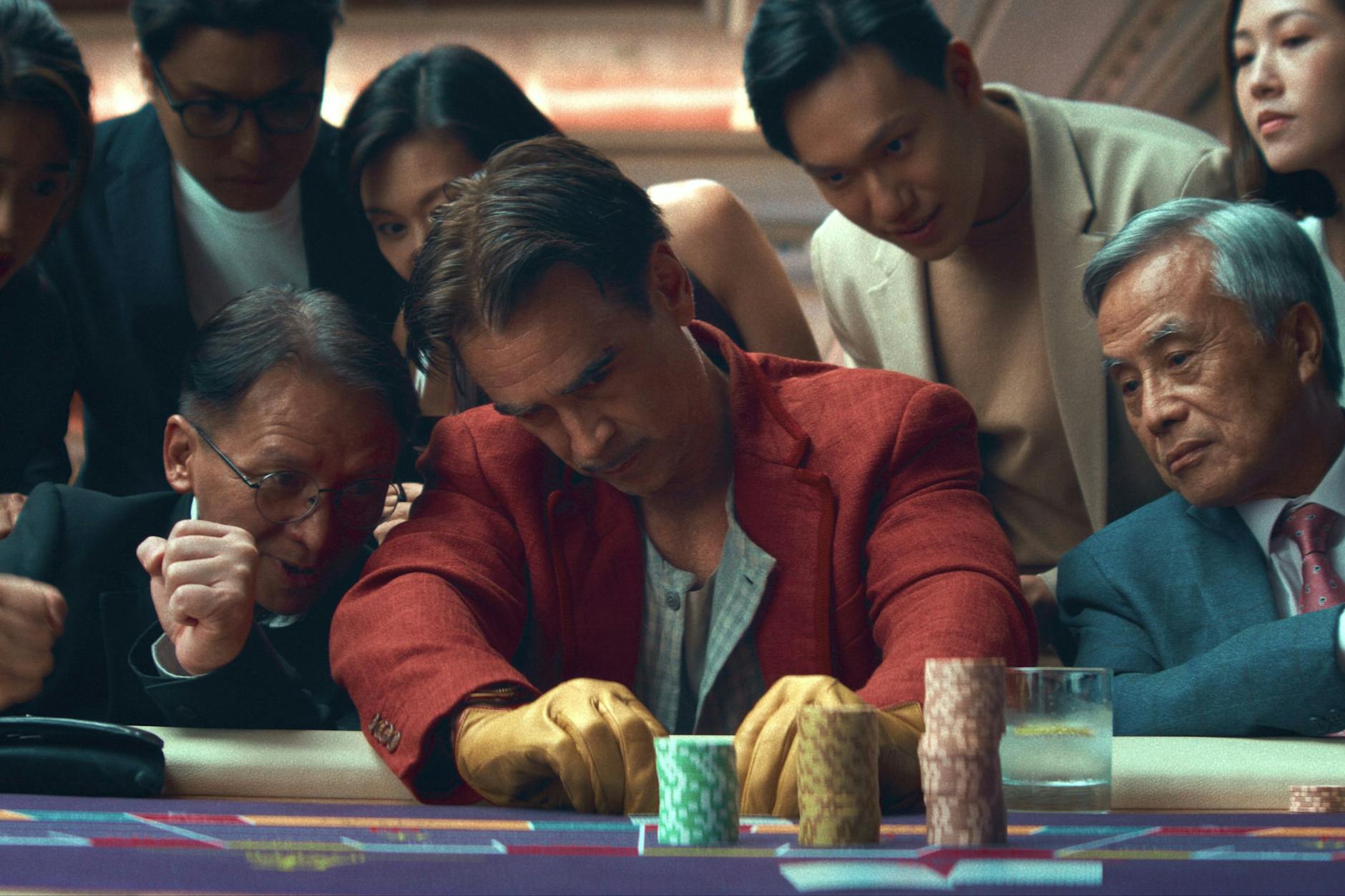 Regisseur Edward Berger legt nach „Im Westen nichts neues“ mit „Ballad of a Small Player“ nach.