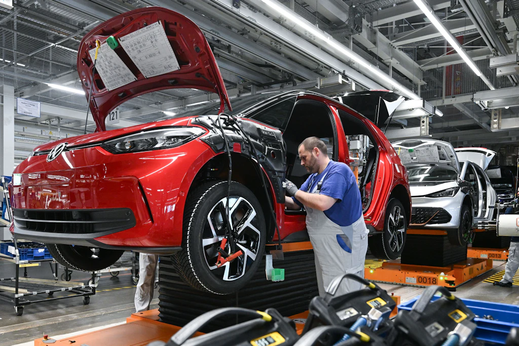 Autoindustrie unter Druck: Wie Zulieferer in Ostdeutschland sich neu erfinden müssen