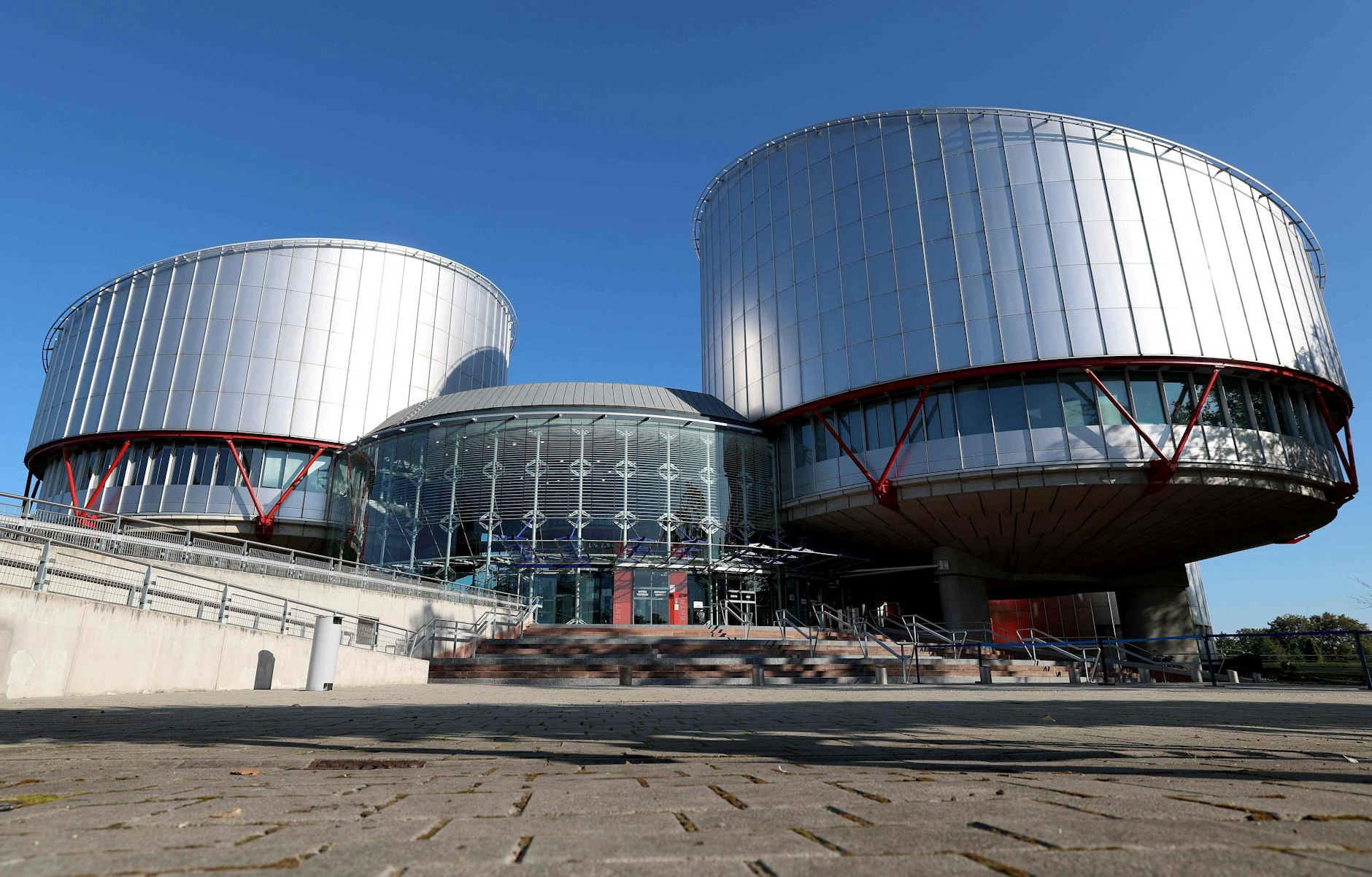 Frankreich, Straßburg: Das Gebäude des Europäischen Gerichtshofs für Menschenrechte (EGMR) ist zu sehen. 
