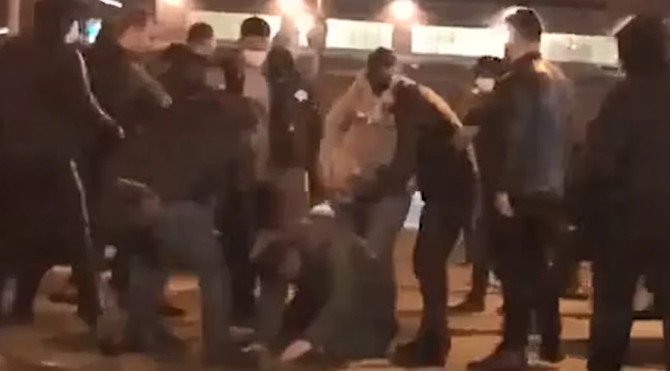 Rache für Neukölln: In Gesundbrunnen verprügeln Araber zwei Tschetschenen.
