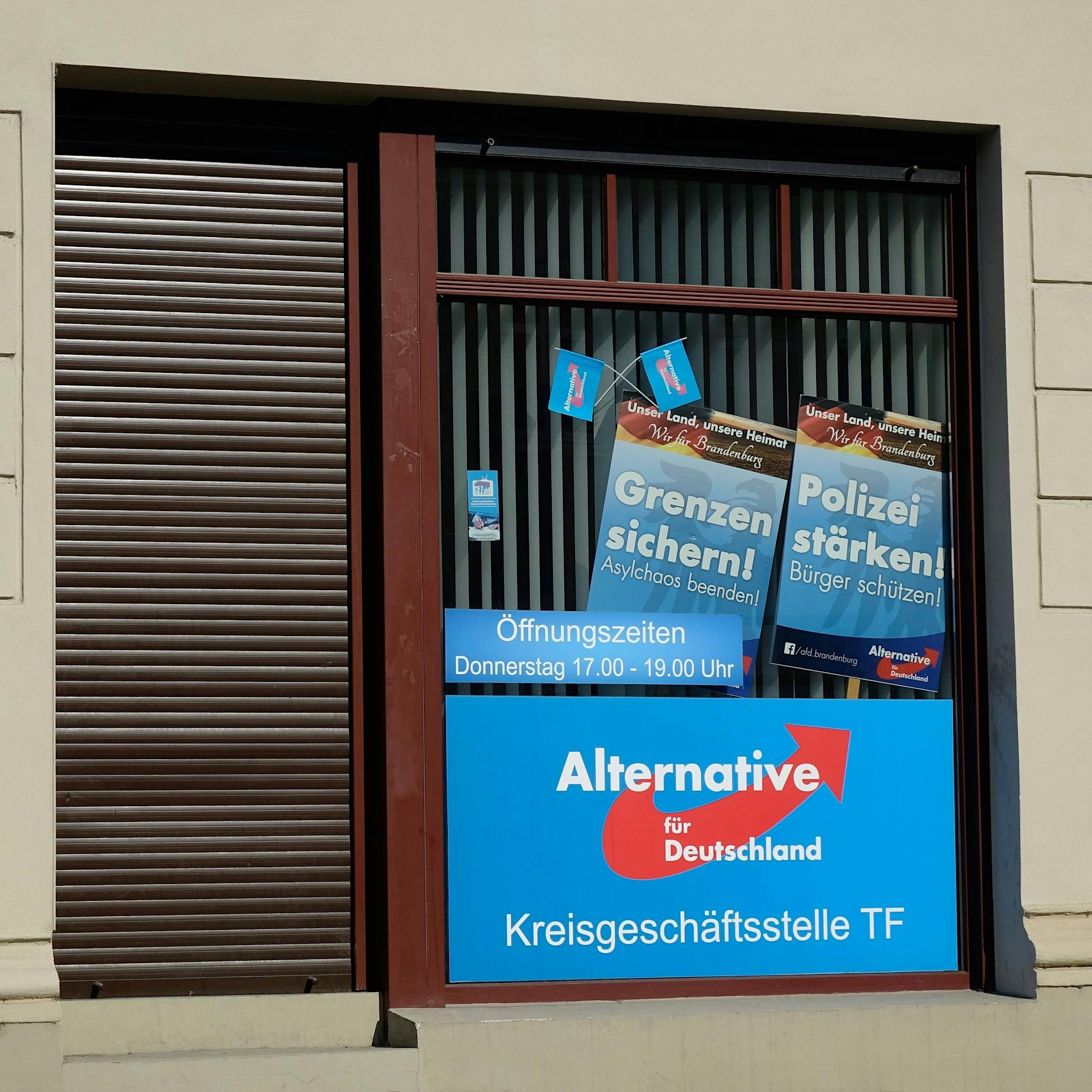 Weil er AfD-Praktikum verbietet: Todesdrohungen gegen Lehrer
