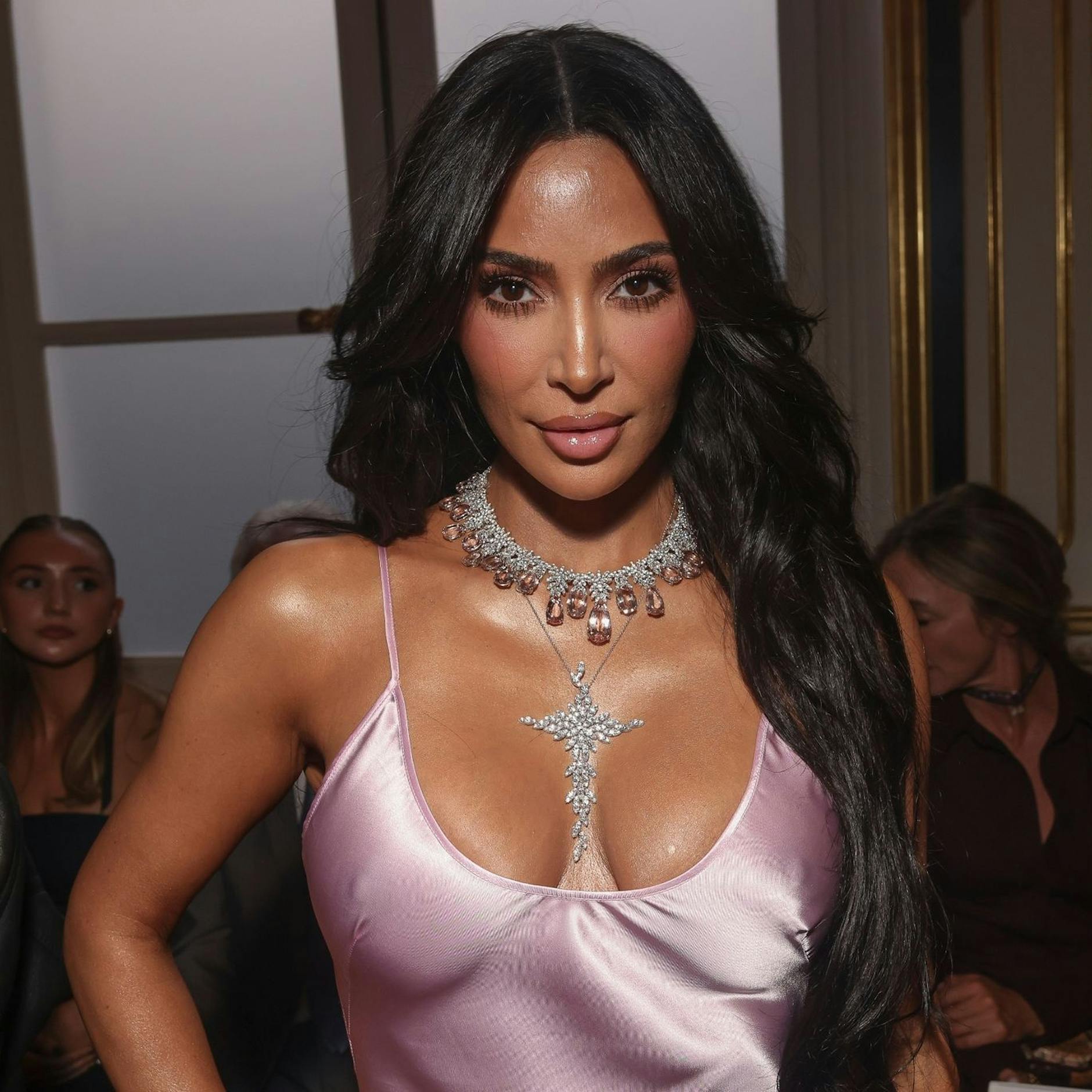 Image - Kim Kardashian: Jetzt verkauft sie Unterwäsche mit künstlichem Schamhaar