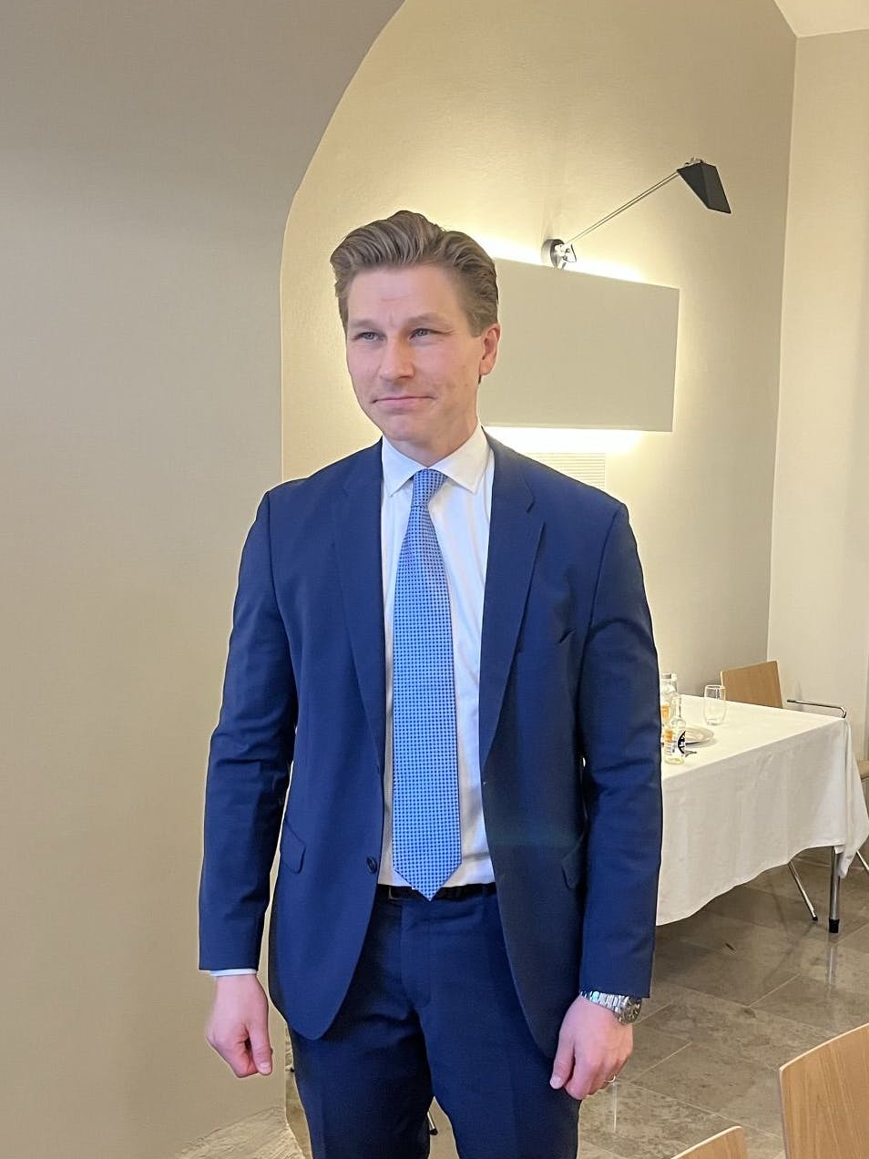 Finnlands Verteidigungsminister Antti Häkkänen im Gespräch mit deutschen Journalisten