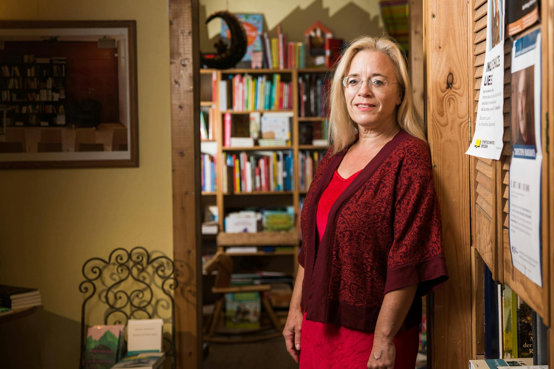 „Seitenwechsel“-Veranstalterin Susanne Dagen in ihrem Buchhaus in Dresden-Loschwitz