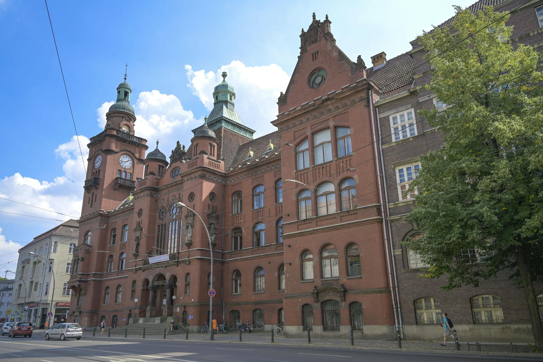 Rathaus Pankow: Die Linke übt Kritik an der Amtsführung der grünen Bürgermeisterin.