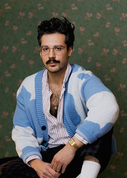 „Hundesohn“ von Ozan Zakariya Keskinkılıç: Buchkritik zum Berlin-Roman