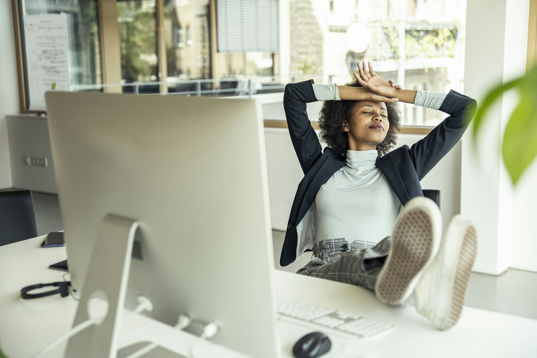 So lässt es sich entspannt arbeiten: Nur wer sich auf der Arbeit wohlfühlt, kommt auch wieder gerne ins Büro.