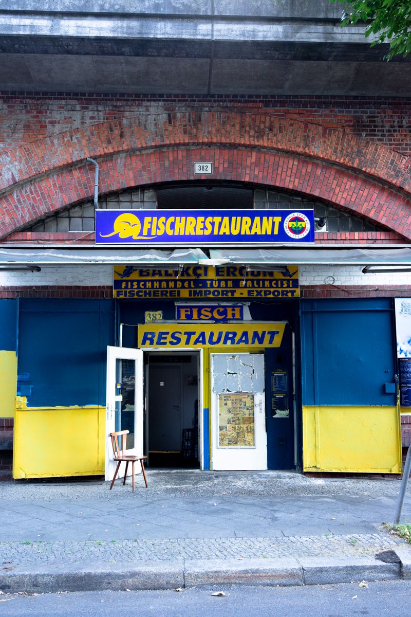 Image - Bahn kündigt Mietvertrag - Aus für Ergüns kultige Fischbude!