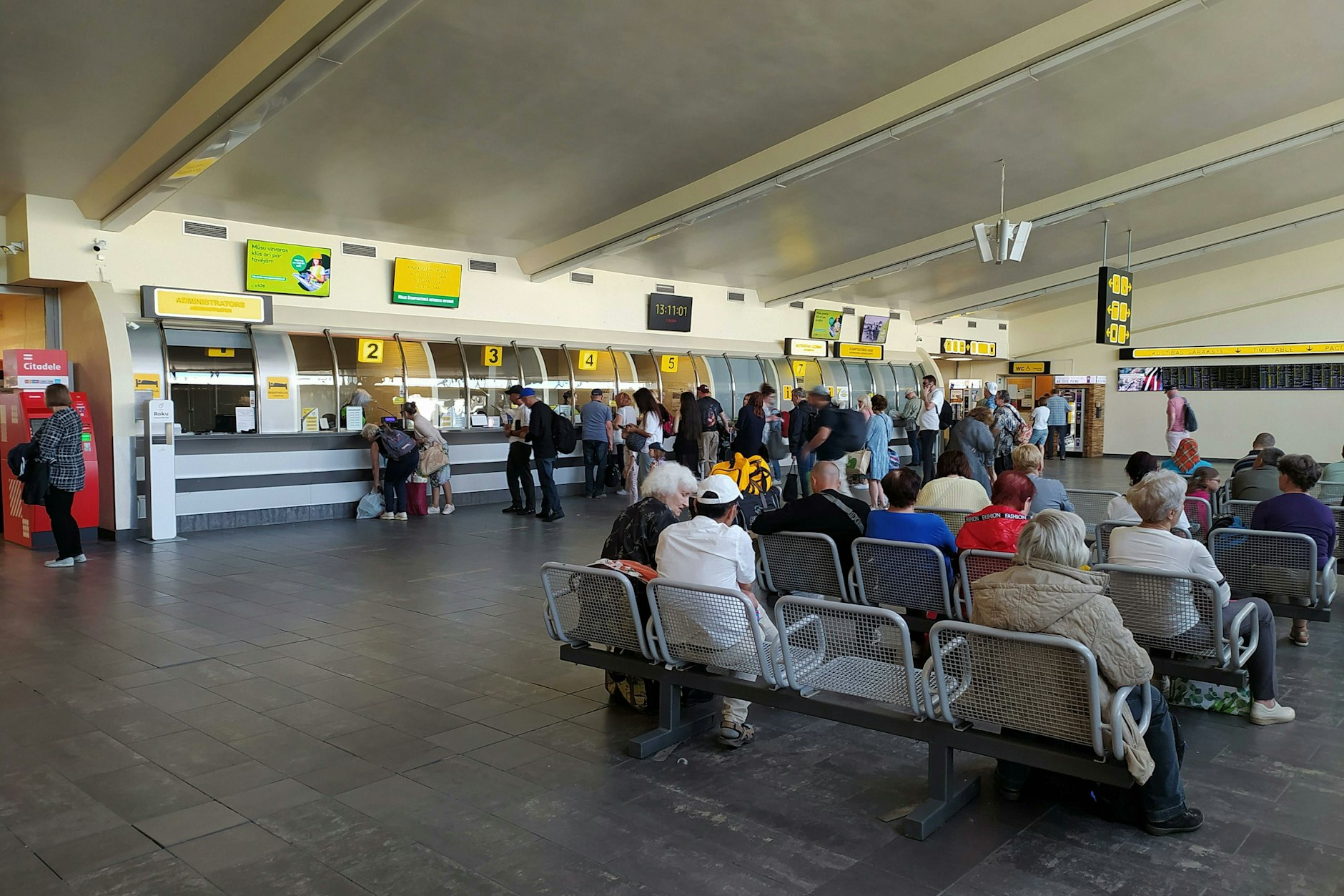 Der Busbahnhof von Riga. Hunderte Russen werden in den kommenden Wochen und Monaten abgeschoben.