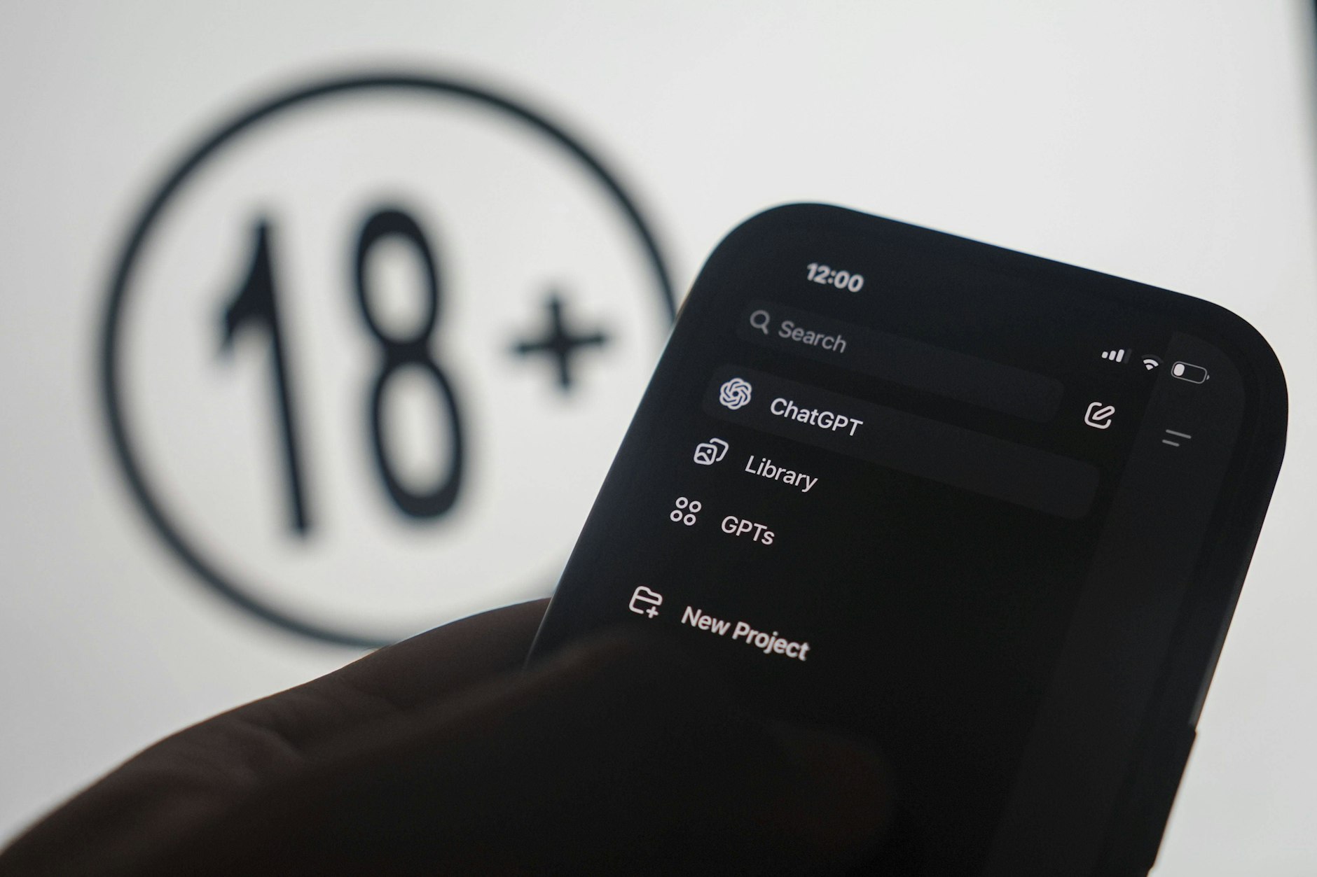 Bis Ende des Jahres soll es eine Erotik-Funktion bei ChatGPT geben.