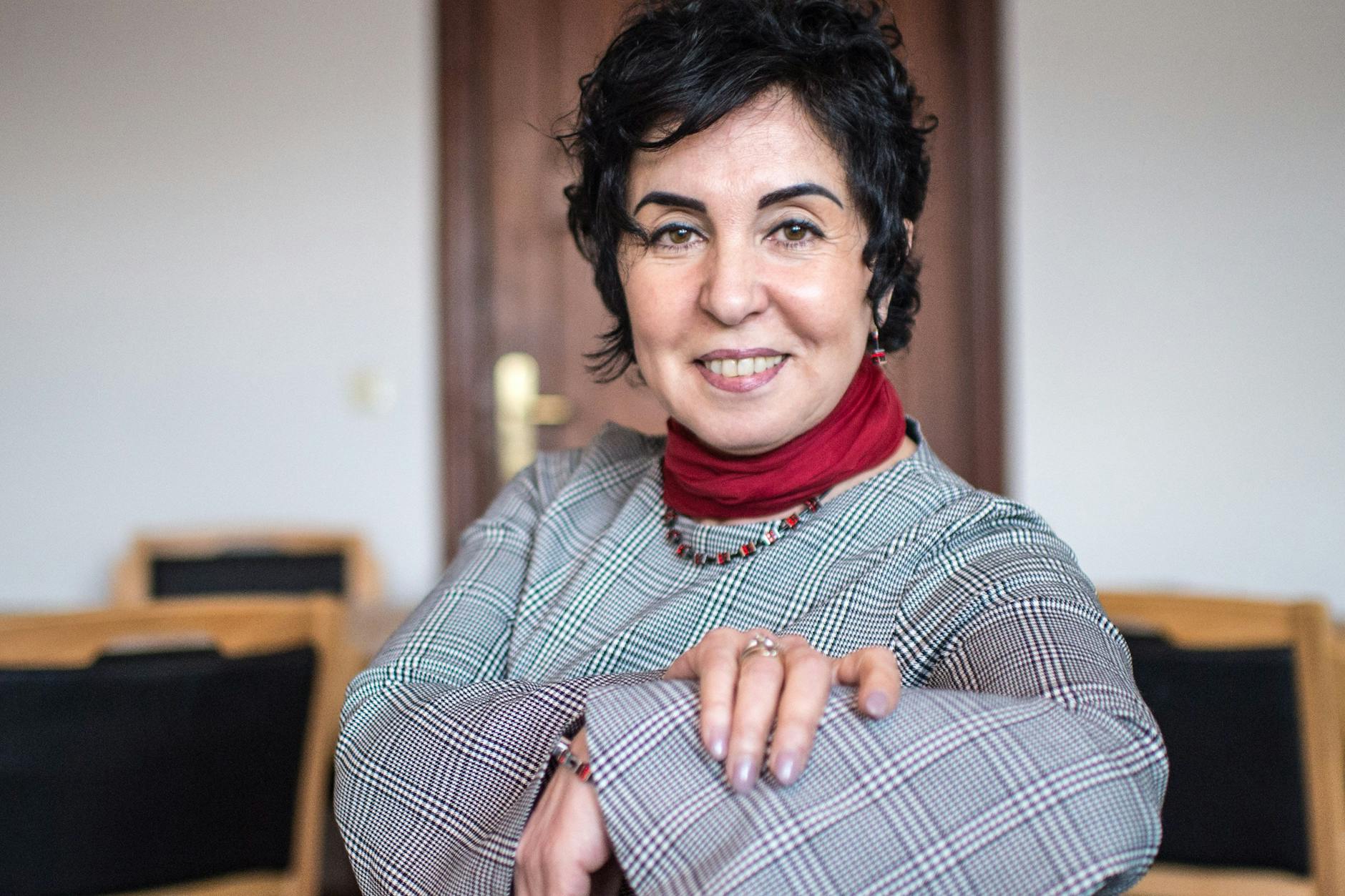 Bezirksbürgermeisterin Emine Demirbüken-Wegner (CDU) ist froh, dass der Frohnauer Weihnachtsmarkt nach den Sturmschäden in Reinickendorf stattfinden kann.