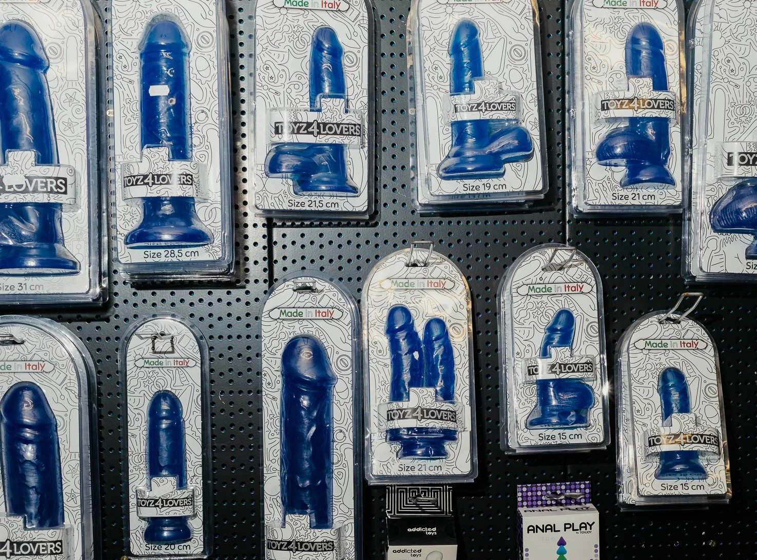 dildo kaufen berlin Lila Extrem Dildo Großer Butt Plug