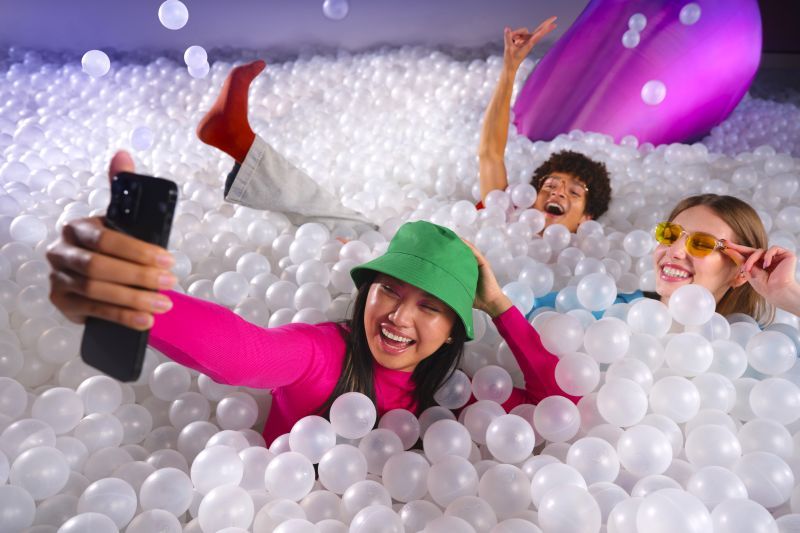 Image - Bubble Planet Berlin Erlebniswelt | Tickets hier!