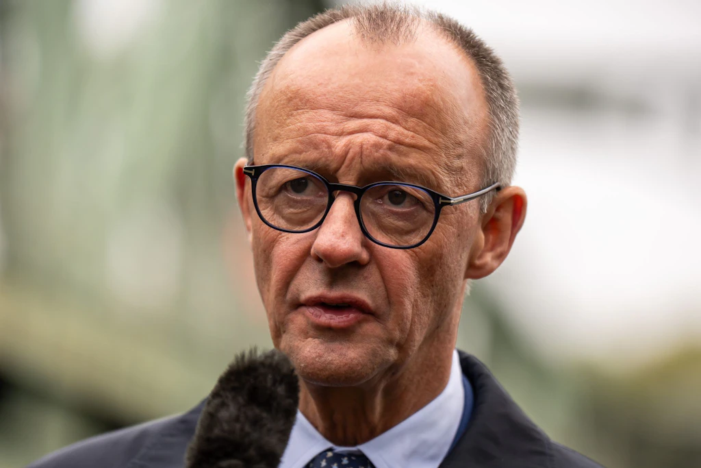 Mit seiner Aussage über das deutsche „Stadtbild“ bezüglich der Migrationspolitik löste Bundeskanzler Friedrich Merz (CDU) eine Kontroverse aus.