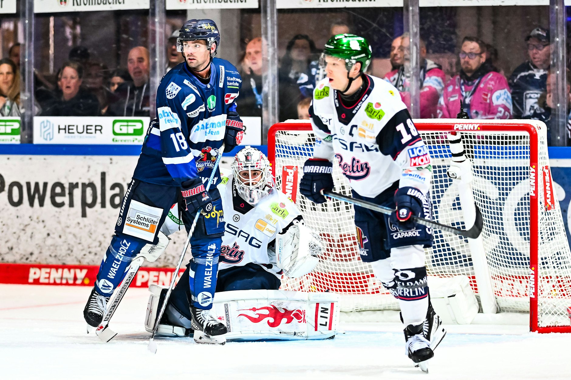 Jonas Müller (r.) schob nicht nur in Iserlohn die eine oder andere Extraschicht.