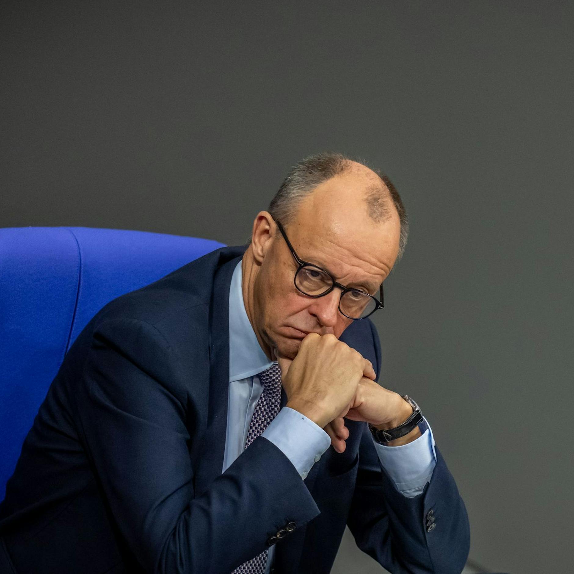 Image - Führung aus Beton: Wie der Kanzler dem Land die Veränderung verweigert