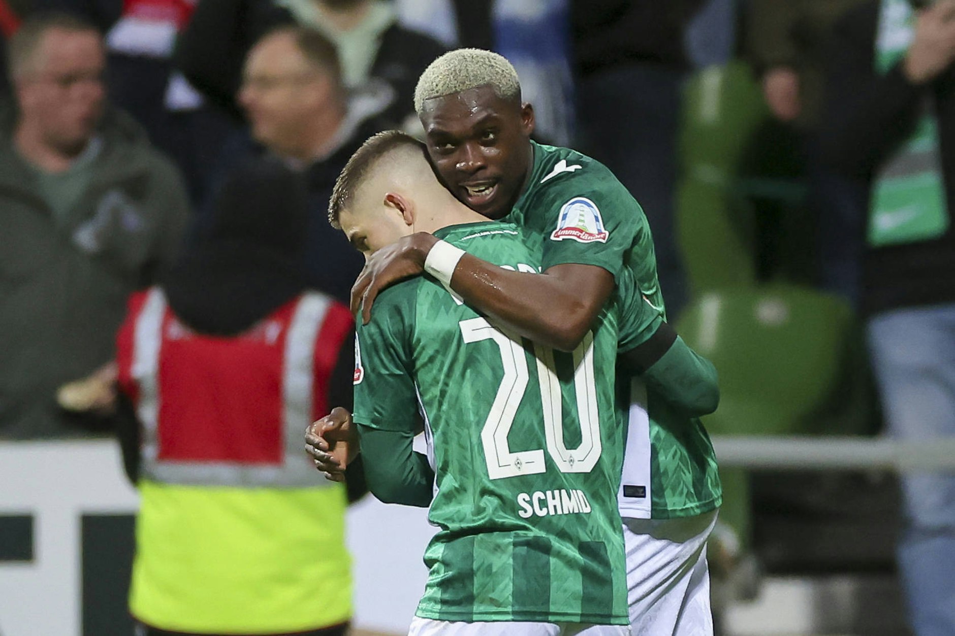 Vor nicht mal zwölf Monaten legte Derrick Köhn (r.) zwei Tore für Werder gegen den 1. FC Union auf. Jetzt will er das im Union-Trikot gegen seinen Ex-Klub wiedergutmachen.