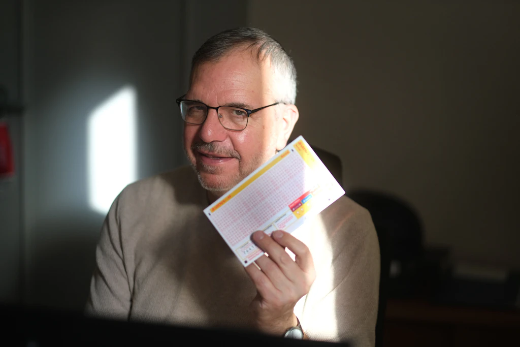 Lutz Trabalski berät nicht nur Lotto-Millionäre, er tippt auch mit. 250 Euro waren sein Höchstgewinn.