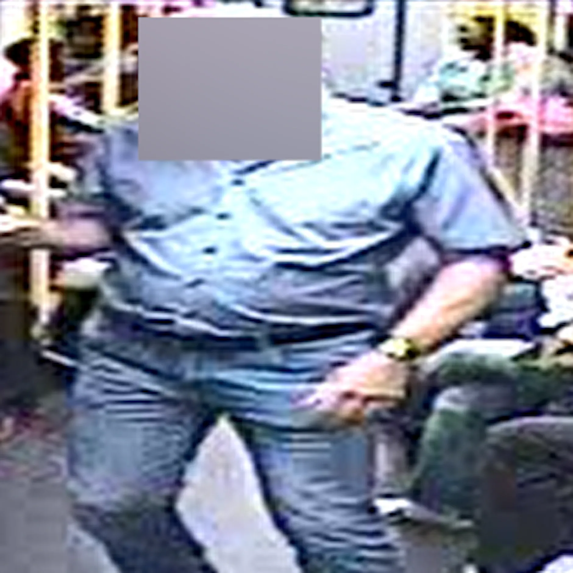 Sexuelle Belästigung in der U-Bahn – Polizei Berlin sucht diesen Mann