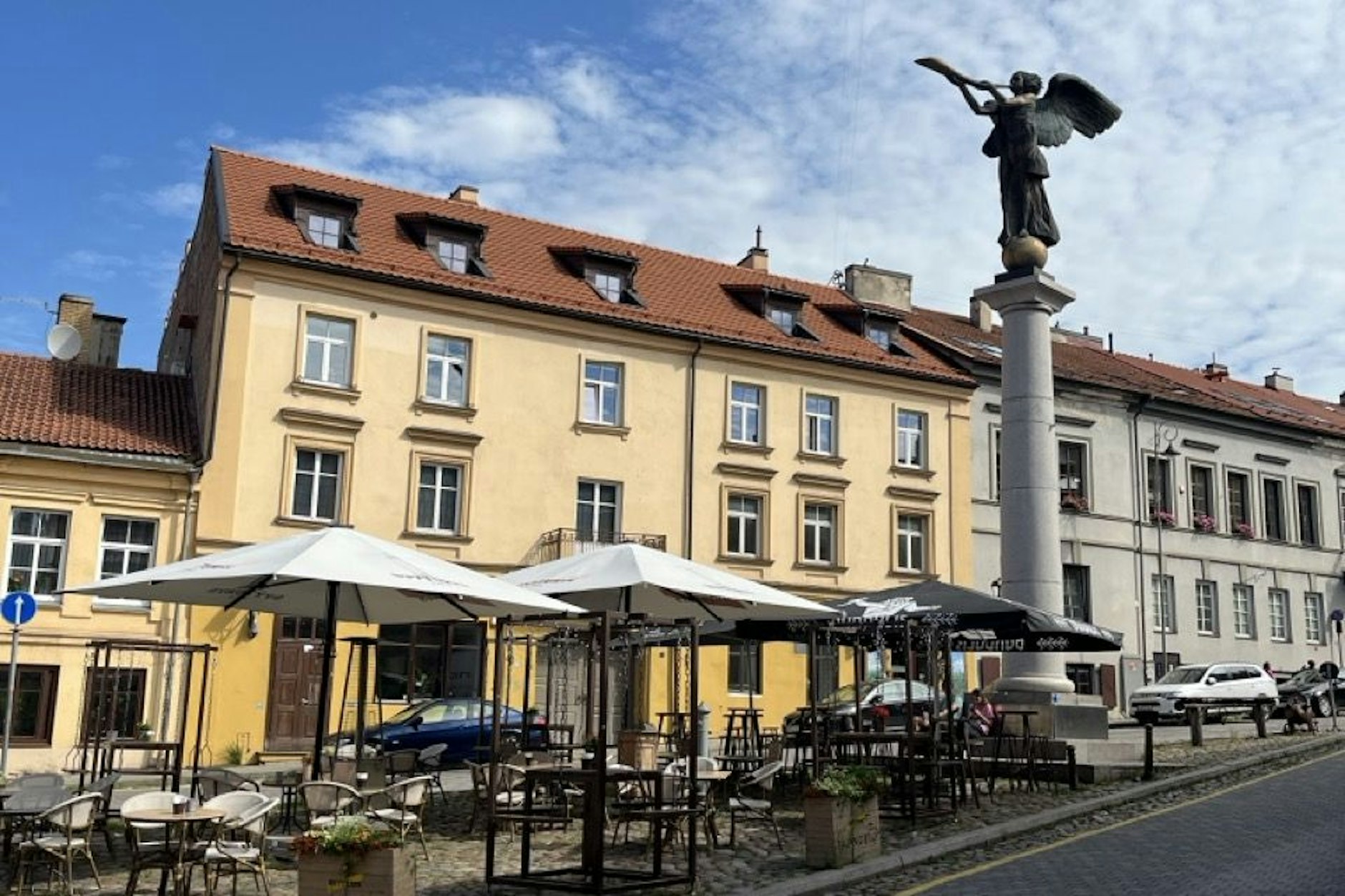 Hält Wache: ein bronzener Engel schützt die Bürger.