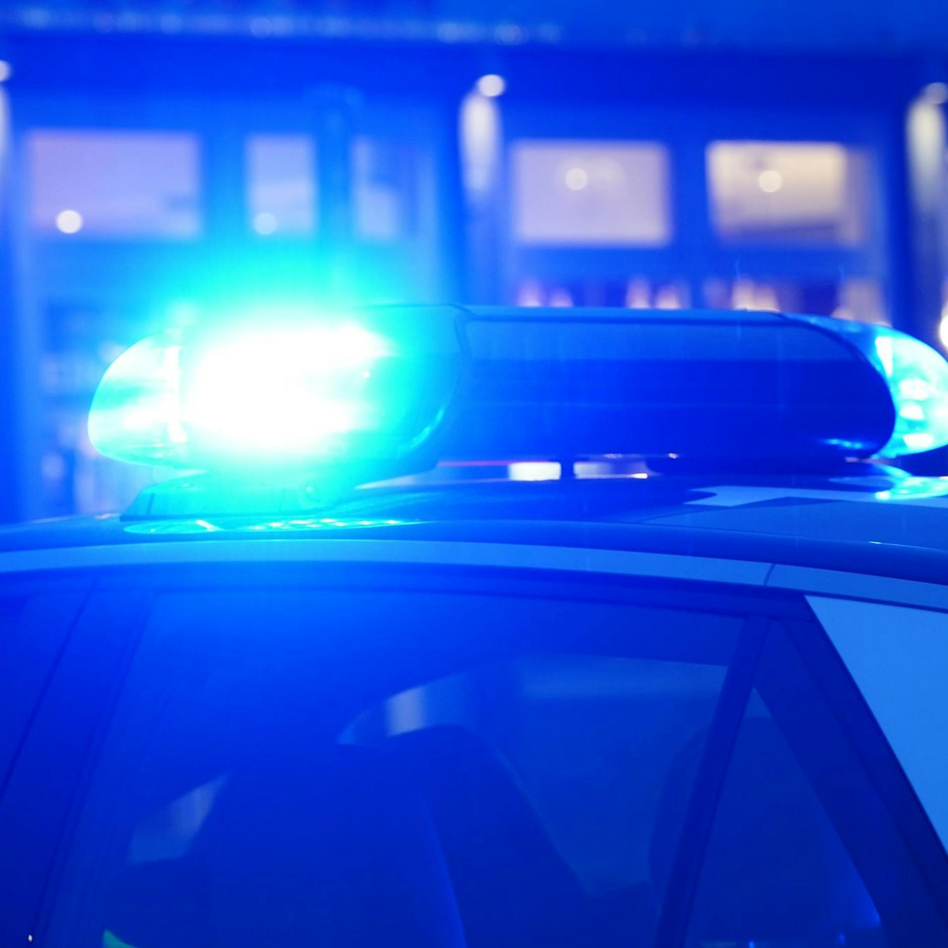 Image - Unbekannte schießen auf Auto – zwei Männer mit Drogen festgenommen