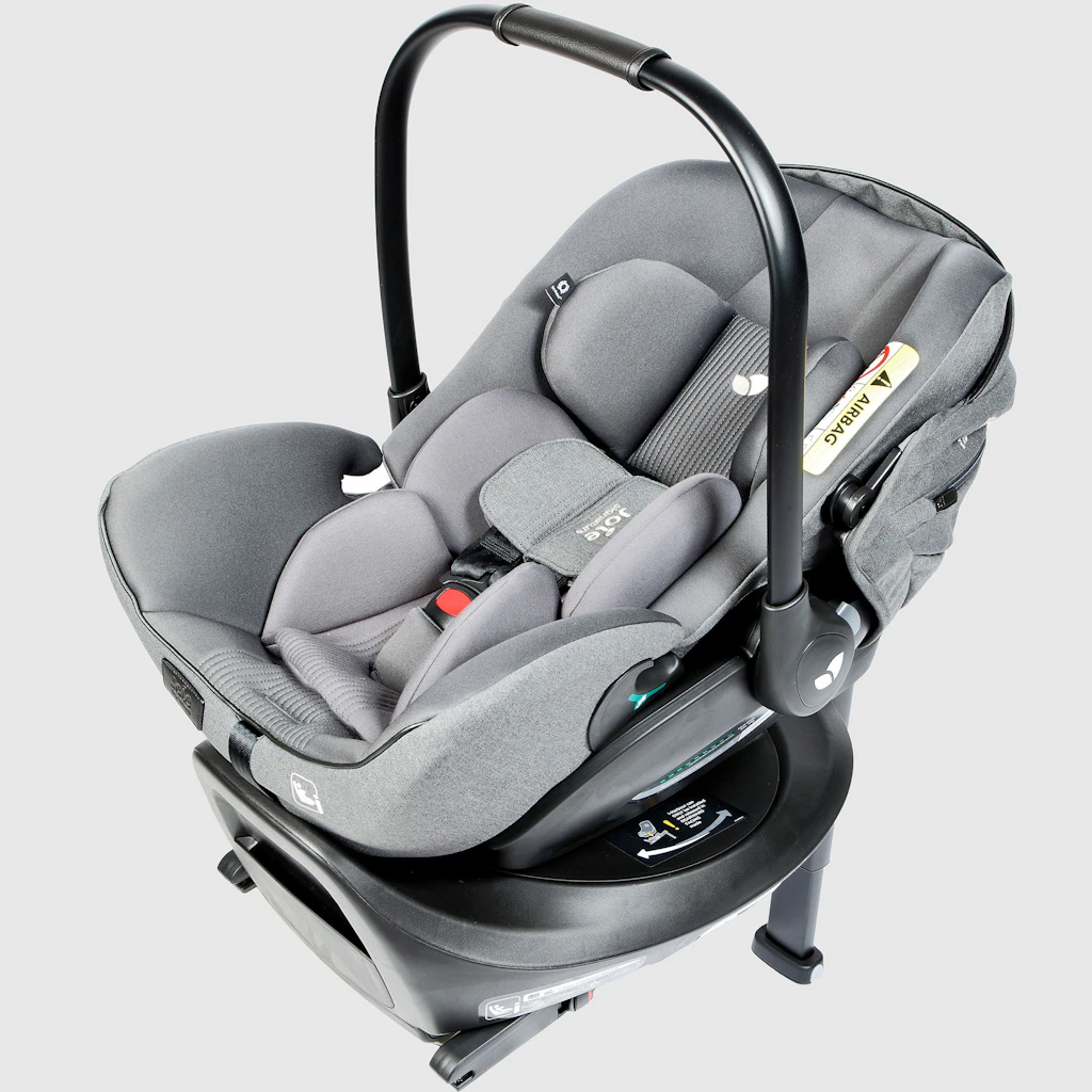 Bei den Babyschalen bekommt die „Joie i-Level Pro“ die Note 2,3.