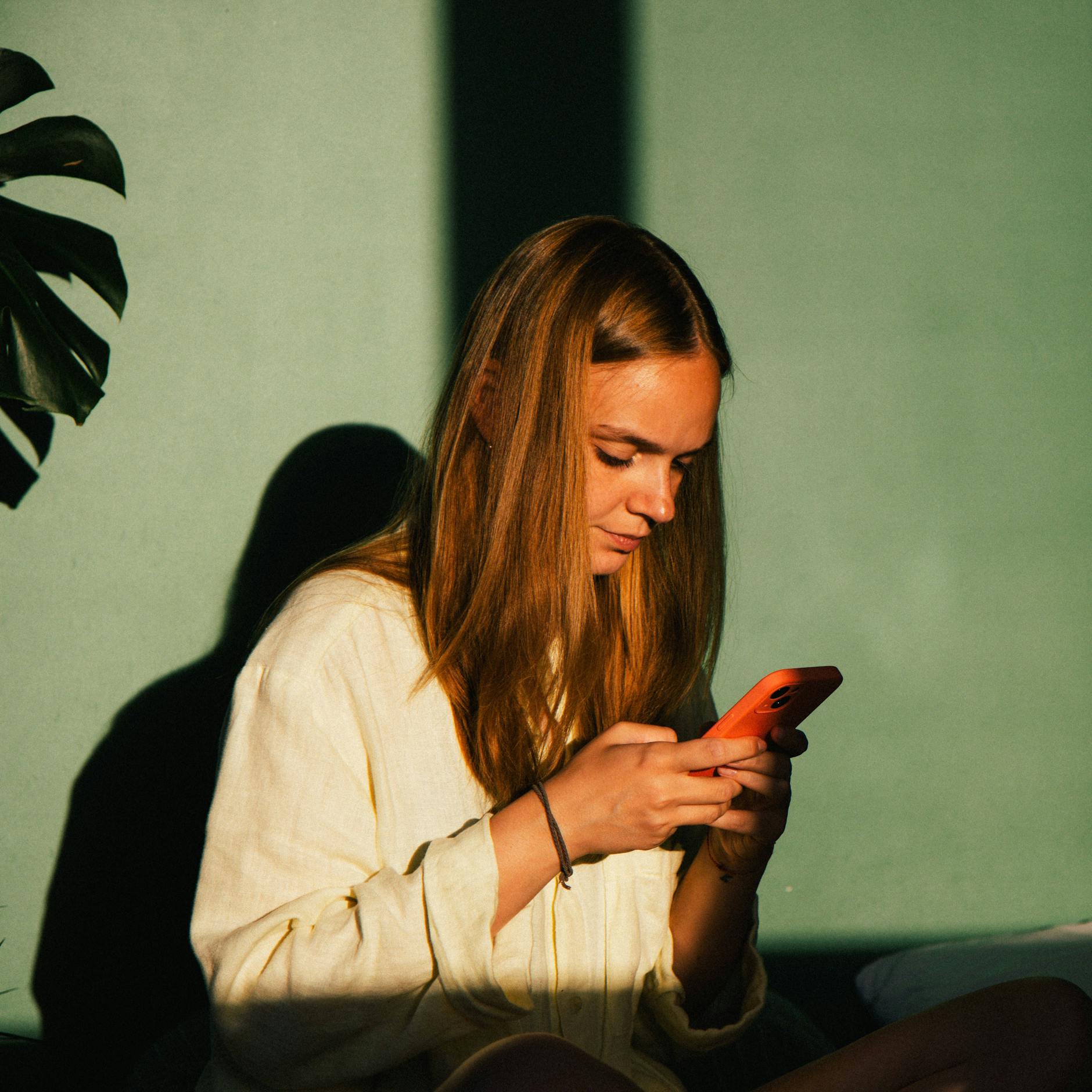 Image - Soziale Medien dürfen WHO-kritische Beiträge löschen – Urteil landet in Karlsruhe