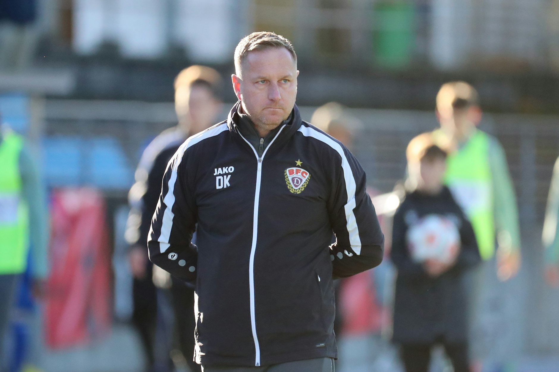 BFC-Trainer Dennis Kutrieb schaut ziemlich grimmig. Das sollte sich mit einem Sieg über Eilenburg ändern.