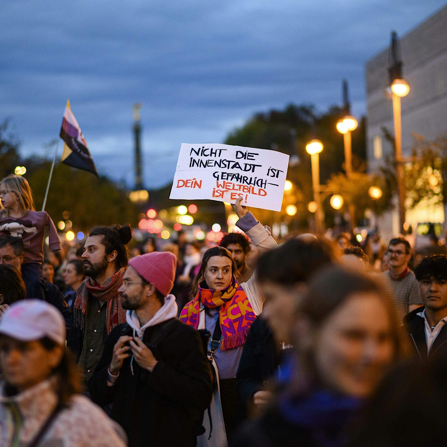 Soziale Pflaster statt Ursachenanalyse: Was SPD und Grüne in der Stadtbild-Debatte vorschlagen