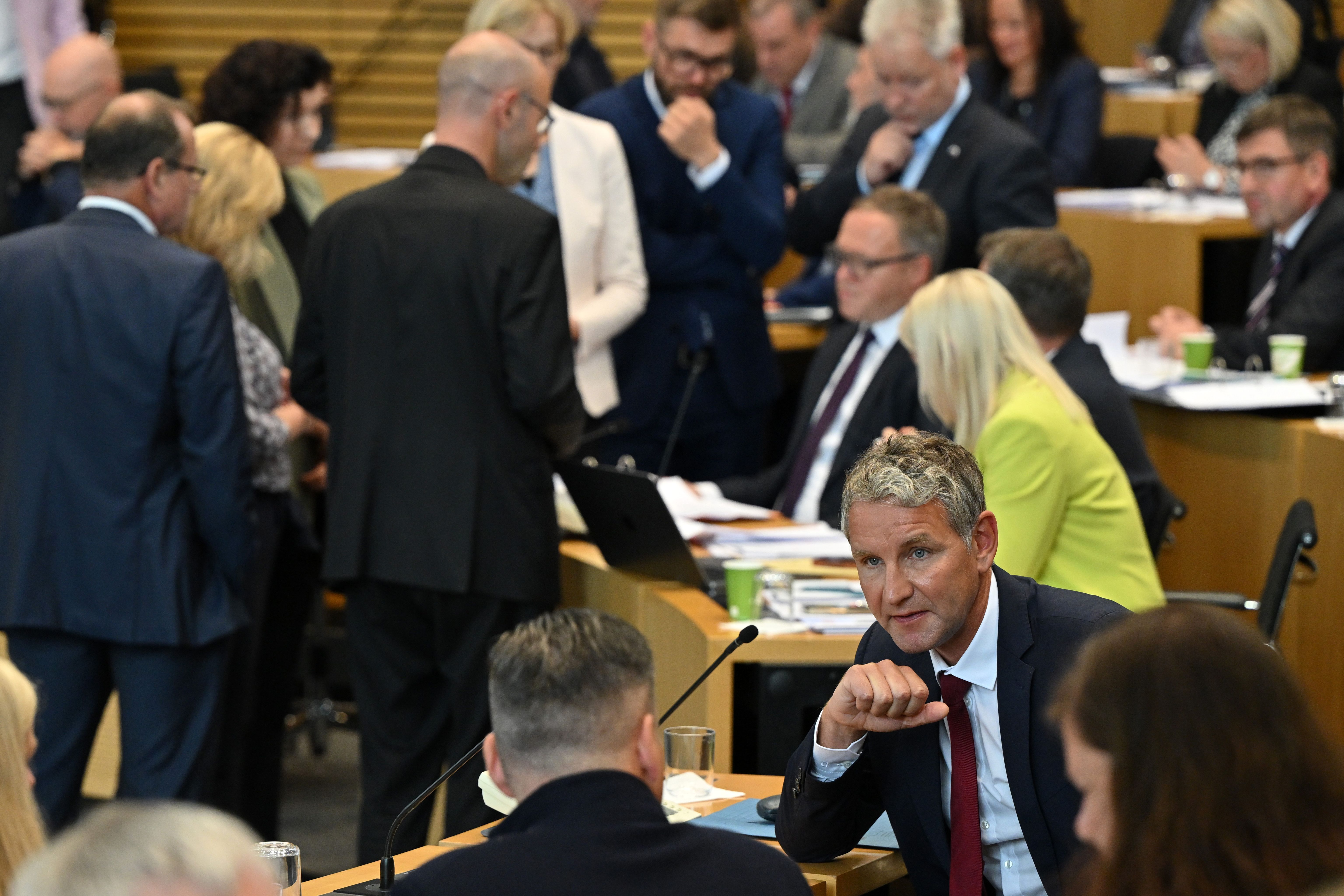 Thüringens Innenminister verdächtigt AfD der Spionage für Russland – Höcke fordert Entlassung
