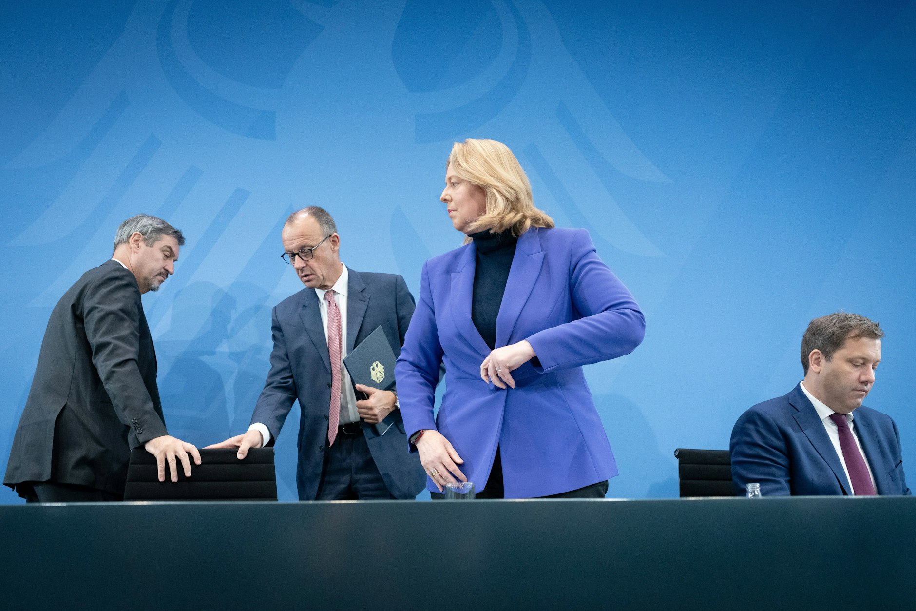 Wer ist hier der Kanzler? Vor allem SPD-Sozialministerin Bärbel Bas gibt in der Regierung den Ton an. Die Union macht ihr willig Platz.