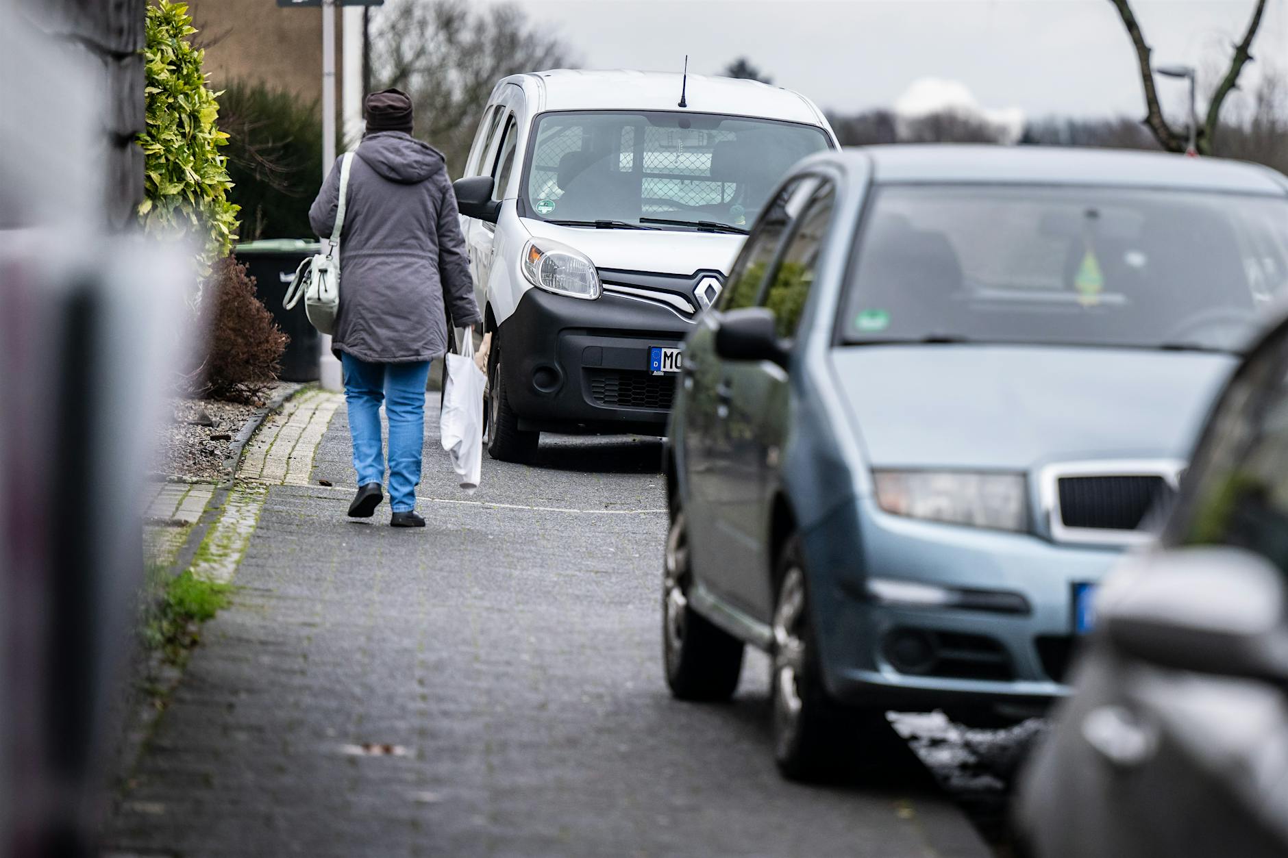 Aktion gegen Autofahrer: Bürger sollen Gehweg-Parker verpfeifen!