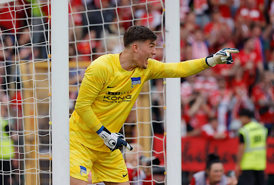 Herthas ehemailger Torwart Robert Kwasigroch hat sich auf das Abenteuer in Katar eingelassen und will WM-Keeper des Wüstenstaates werden.