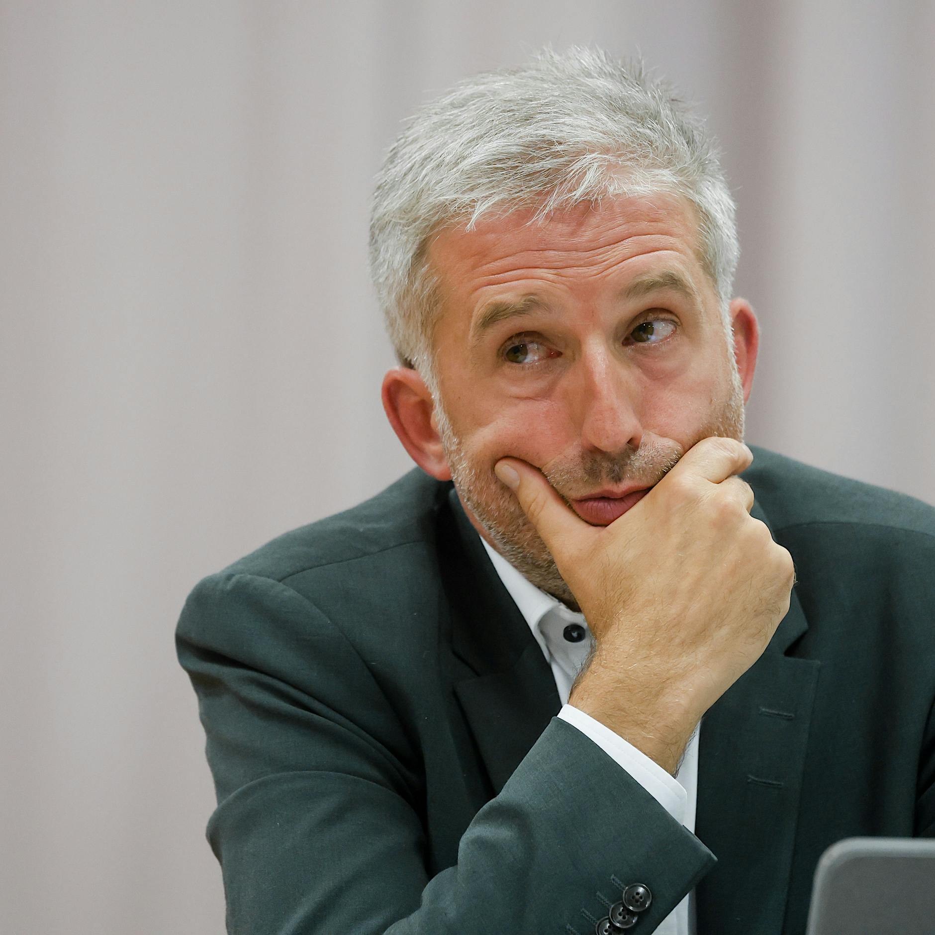 „Stadtbild“-Debatte: Palmer zeigt Verständnis für Merz – Grüne werfen ihm Rassismus vor