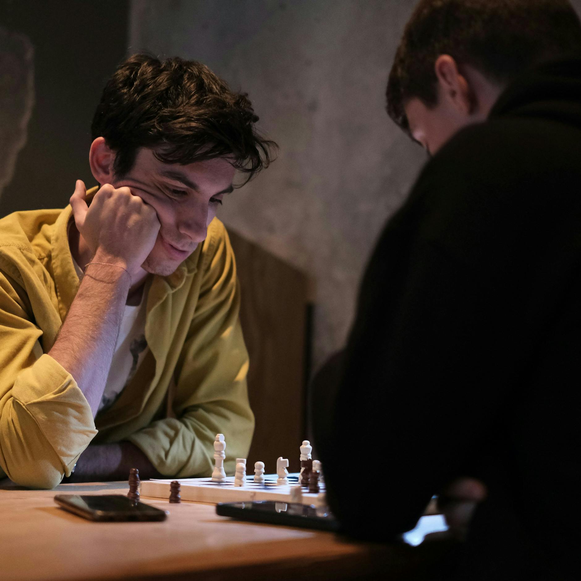 Image - Schach statt TikTok: Wie das jahrhundertealte Strategiespiel die Straßen Berlins erobert