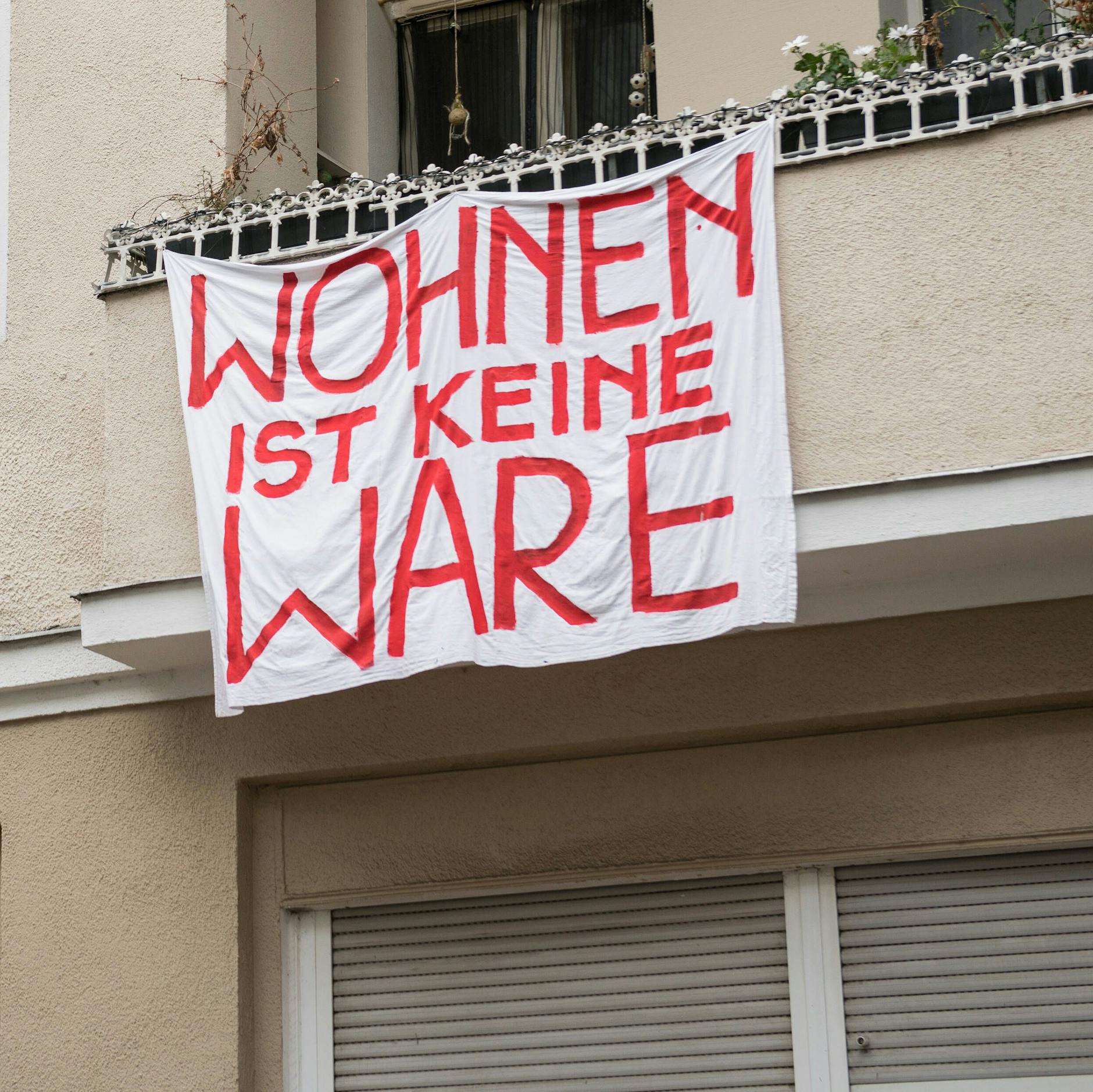 Image - Hammer in Berlin: Berliner Vermieter muss in Hunderten Fällen Miete senken!