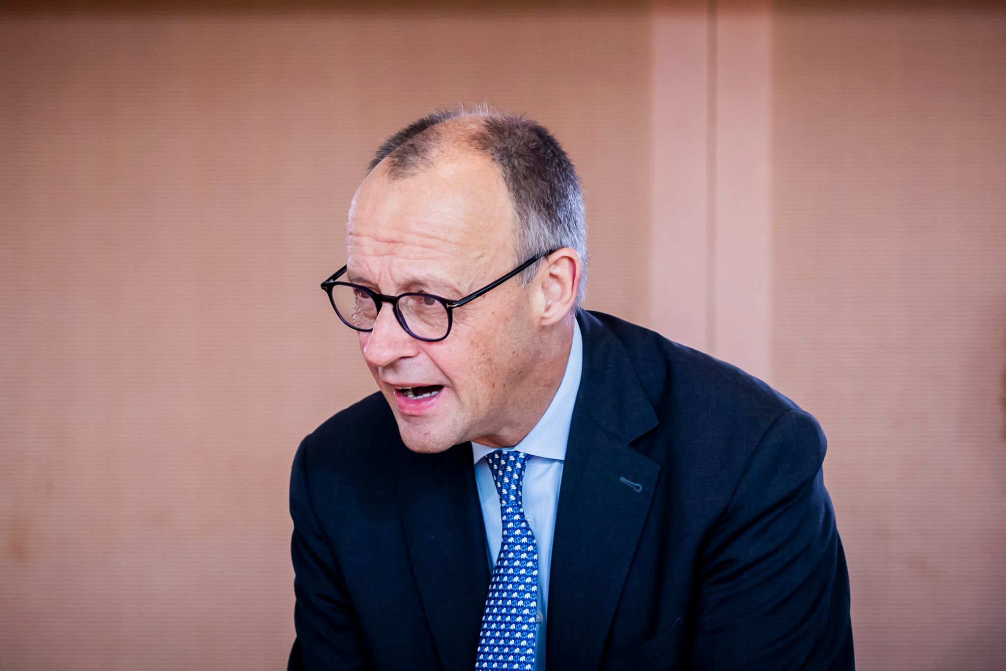 Erklärungsversuch: Merz präzisiert „Stadtbild“-Aussage nach massiver Kritik