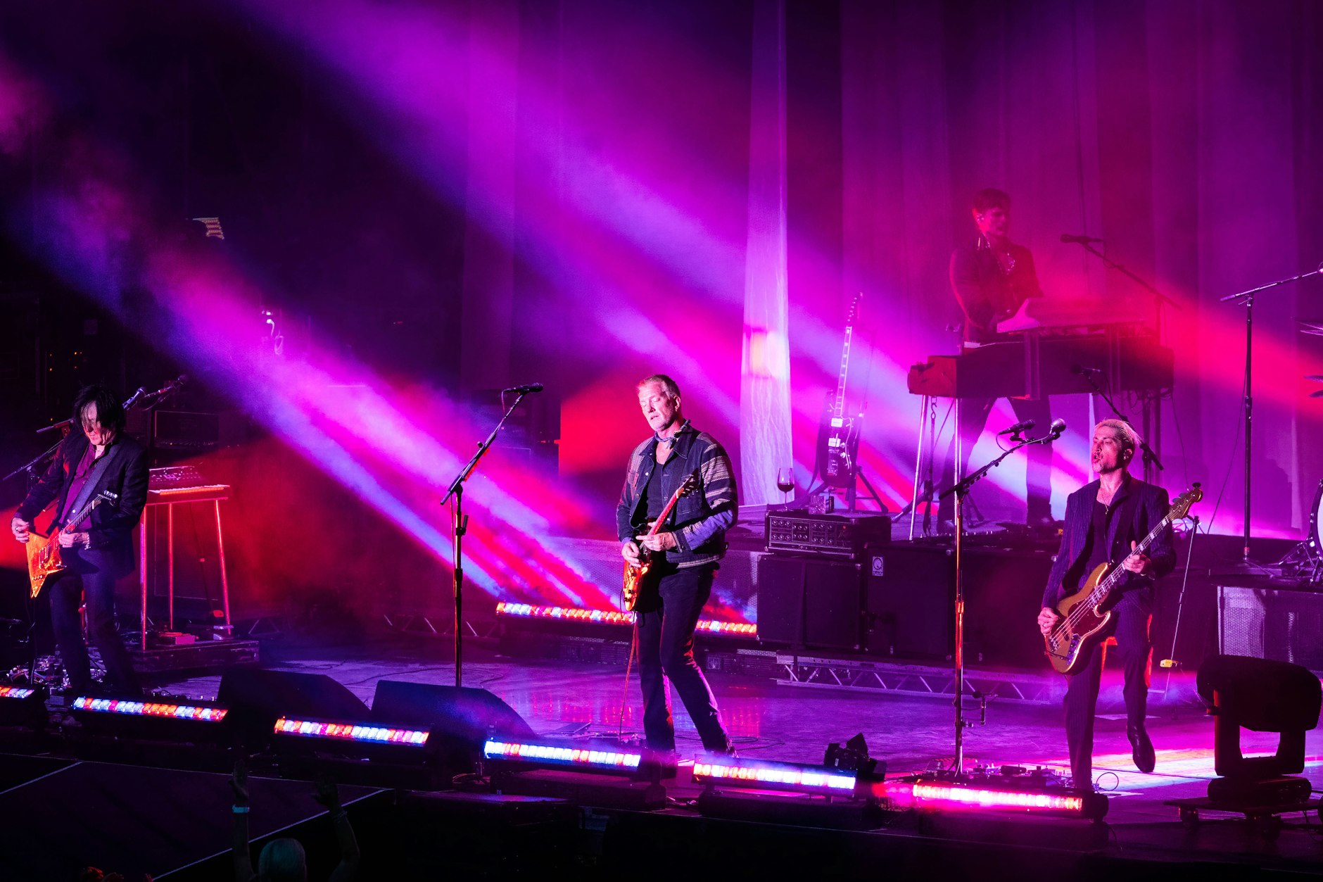 Queens of the Stone Age bei einem Konzert in Oslo. Die Rockband sollte am Donnerstag eigentlich in Berlin auftreten. Doch das Konzert ist ausgefallen.